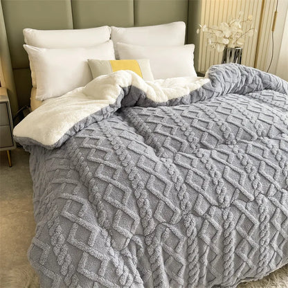 Double Quilted Plush Quilt Thickened For Warmth