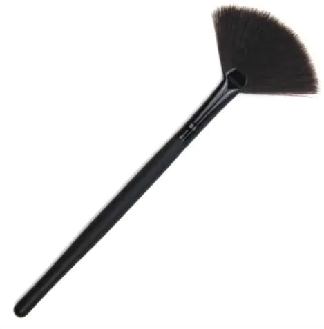 Fan Shaped Beauty Makeup Brush