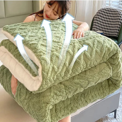 Double Quilted Plush Quilt Thickened For Warmth