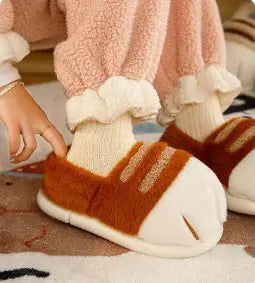 Cat Paw Fluffy Slippers